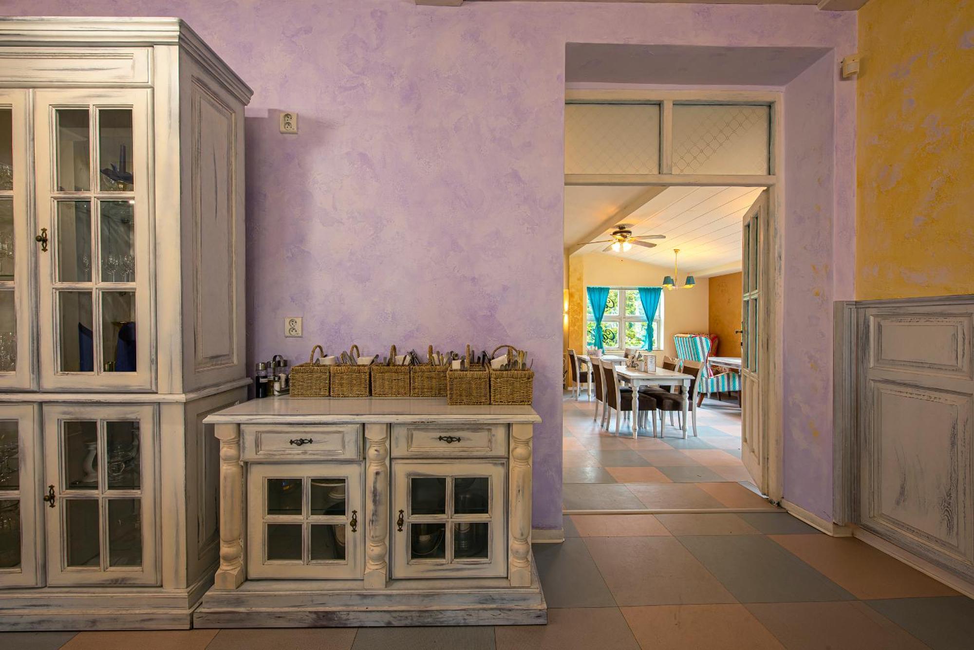 Penzion A Restauracia Lavender Motel Poprad Exterior foto
